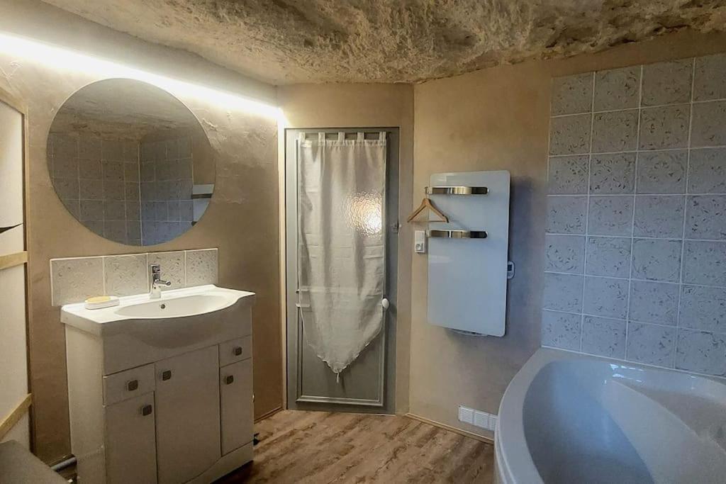 Troglo Entre Caves Et Chateaux Montlouis-sur-Loire Eksteriør billede
